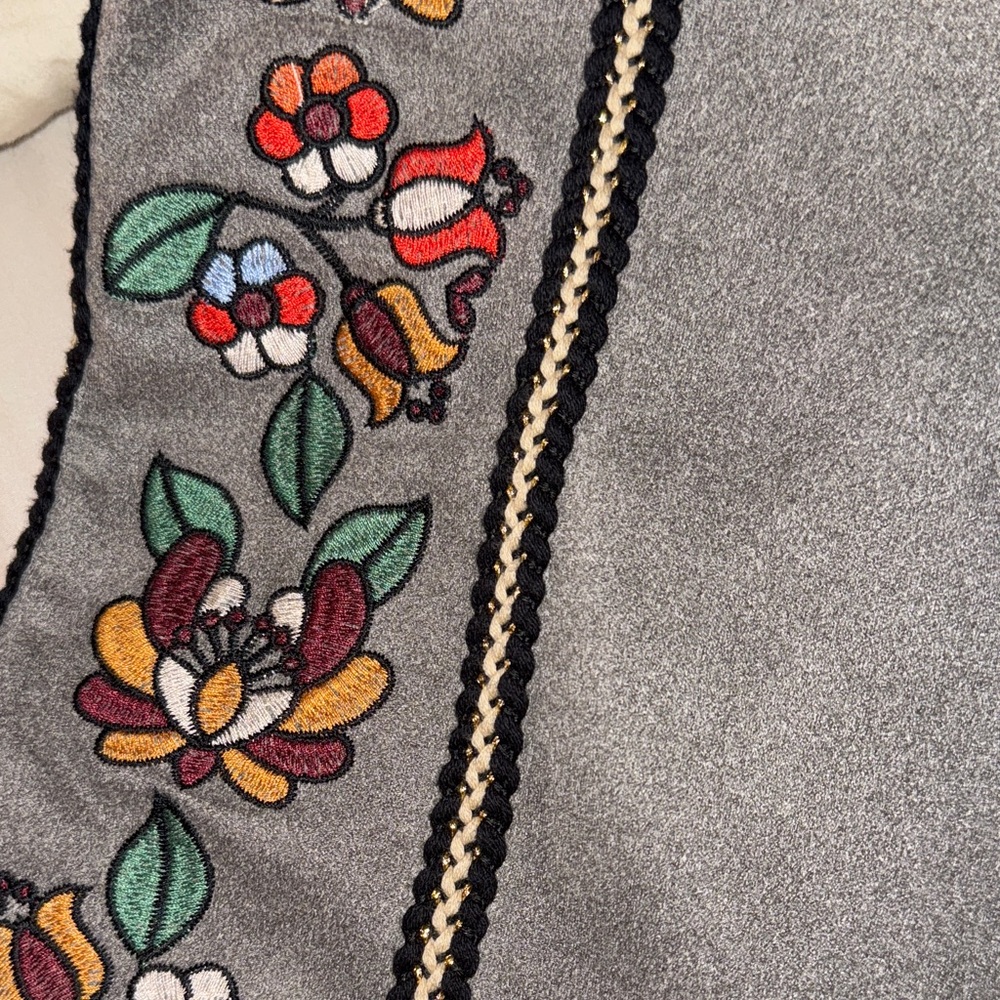 THML Gray Skirt with Colorful Embroidery - Picture 4 of 4
